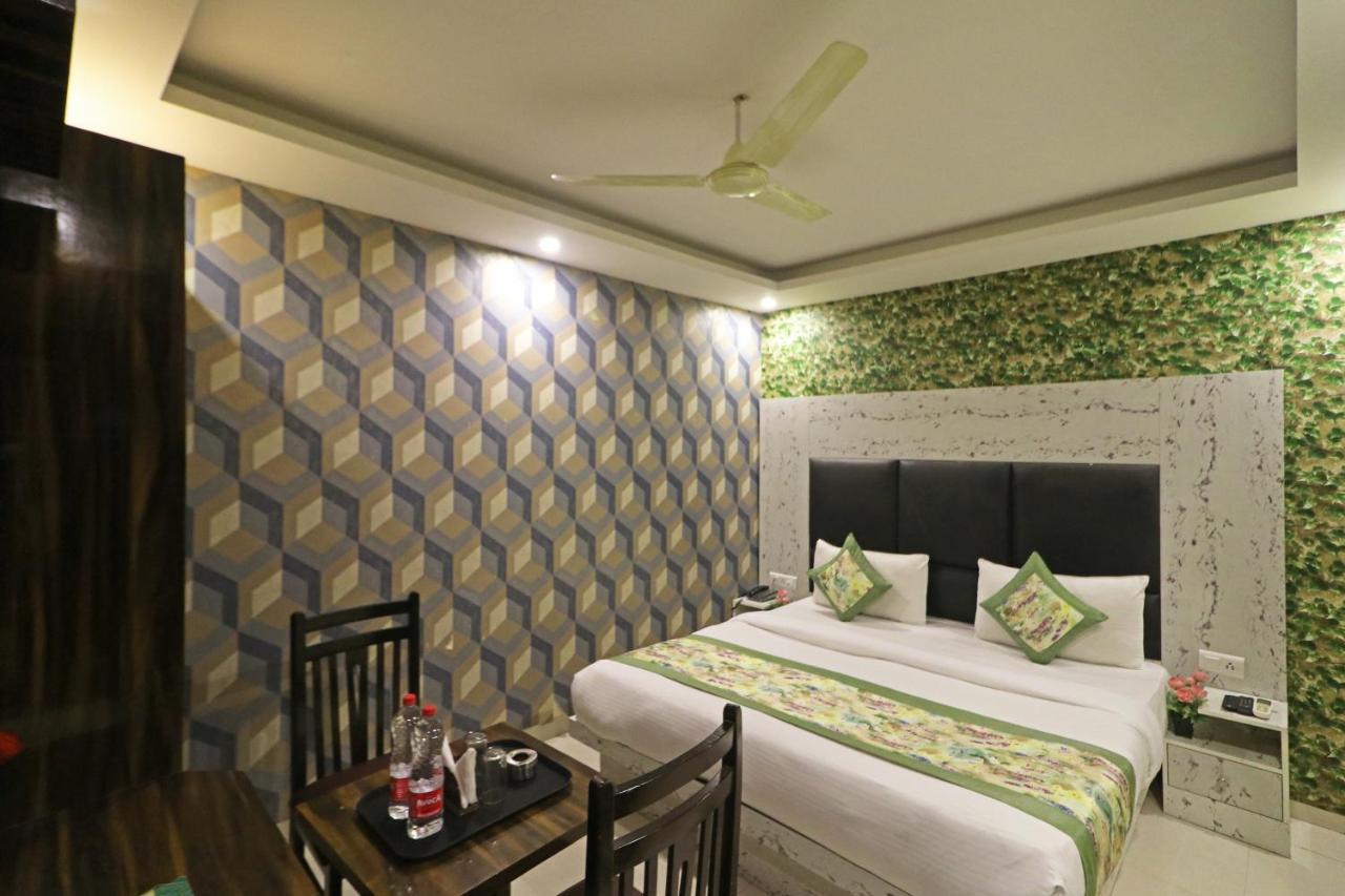 Hotel Smart Signature - Delhi Airport New Delhi Exterior photo