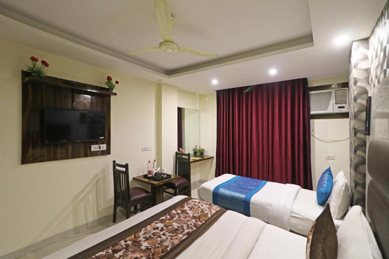 Hotel Smart Signature - Delhi Airport New Delhi Exterior photo